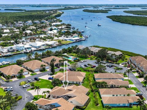 A home in Hutchinson Island