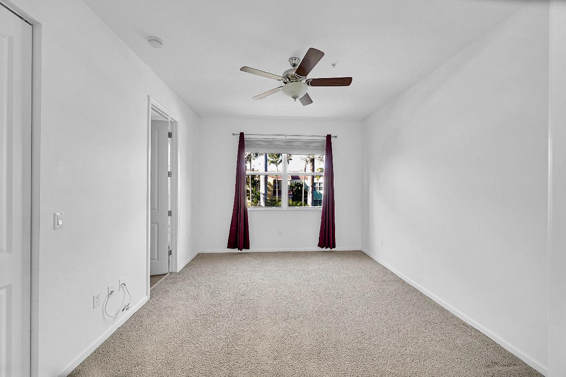 BLUE LAKE TOWNHOMES - Residential Lease