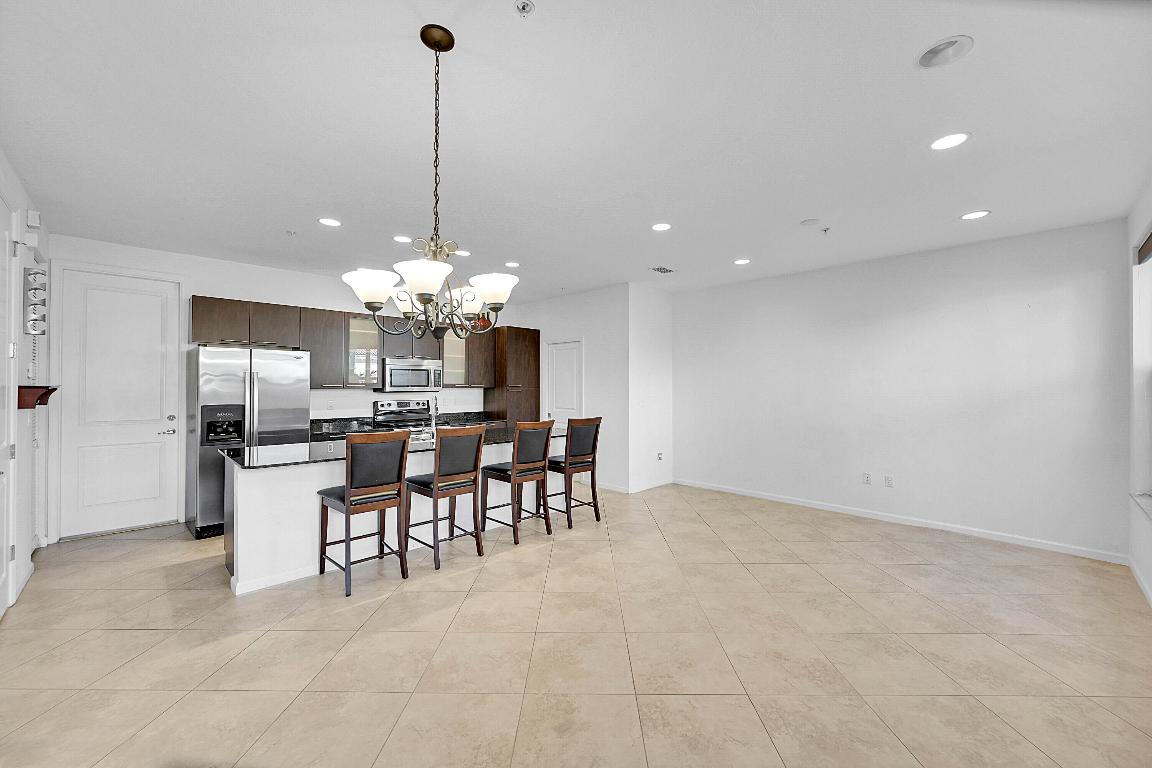 BLUE LAKE TOWNHOMES - Residential Lease