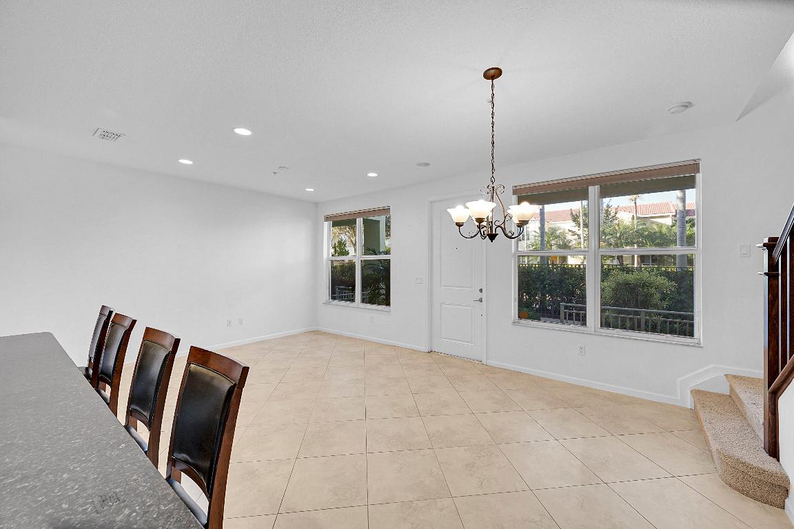 BLUE LAKE TOWNHOMES - Residential Lease