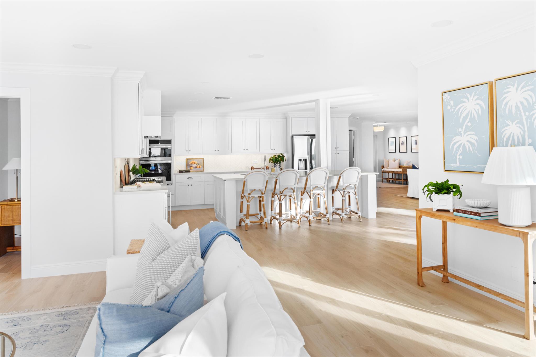 YACHT HARBOR MANOR - Residential