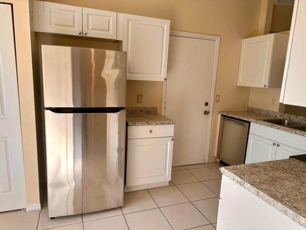 ORANGE POINT TR A - Residential Lease