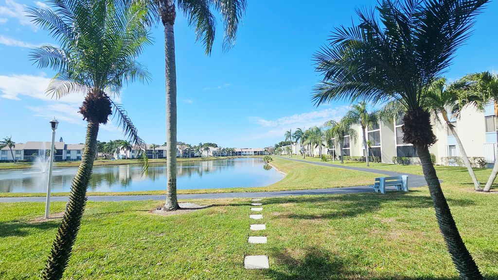 Photo of 1109 Green Pine Boulevard #B2, West Palm Beach, FL 33409 (MLS # R11160344)