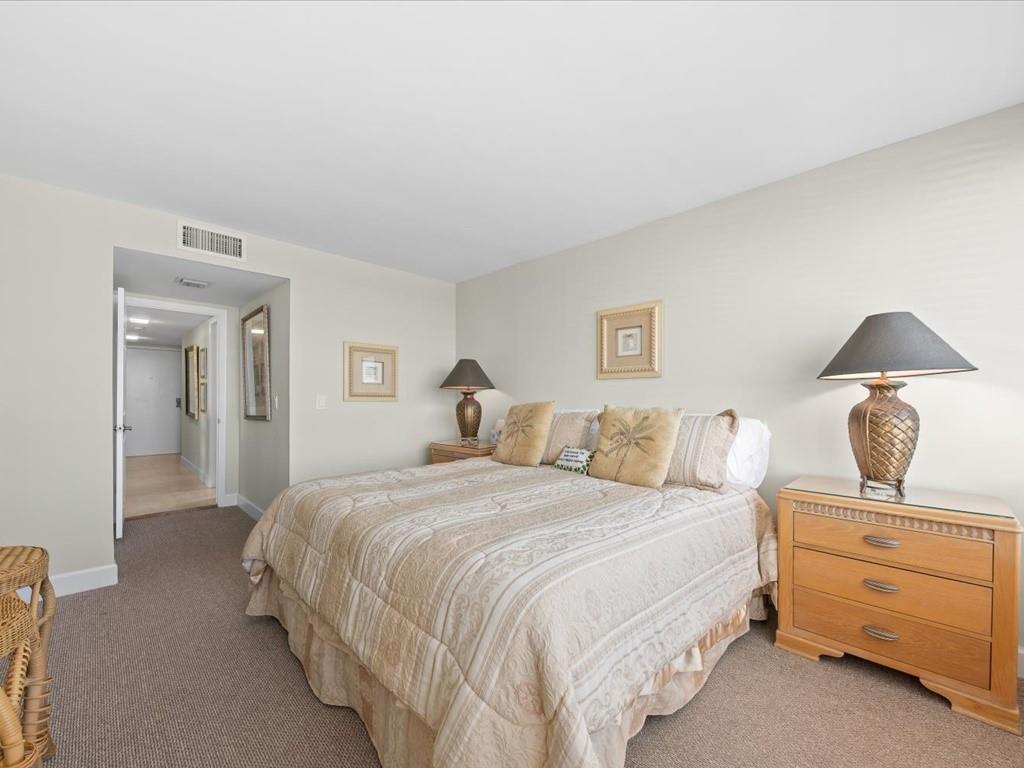 MAYFAIR HOUSE CONDO - Residential