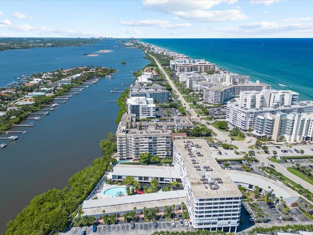 MAYFAIR HOUSE CONDO - Residential