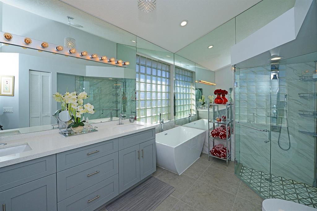 NEWPORT BAY CLUB - Residential