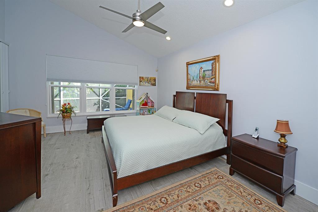 NEWPORT BAY CLUB - Residential