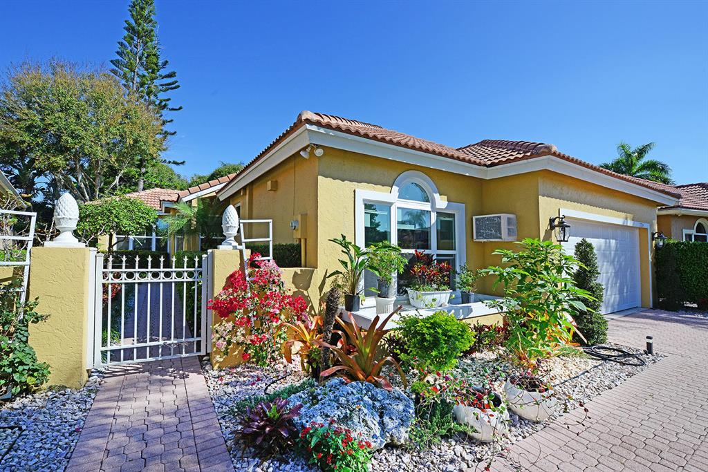 NEWPORT BAY CLUB - Residential