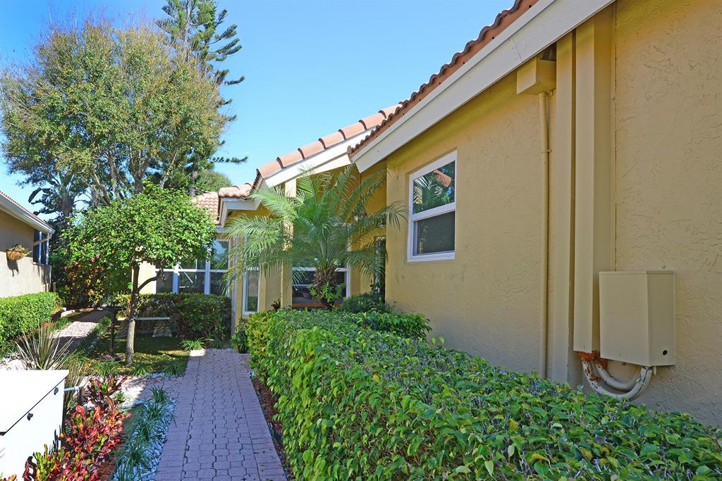 NEWPORT BAY CLUB - Residential