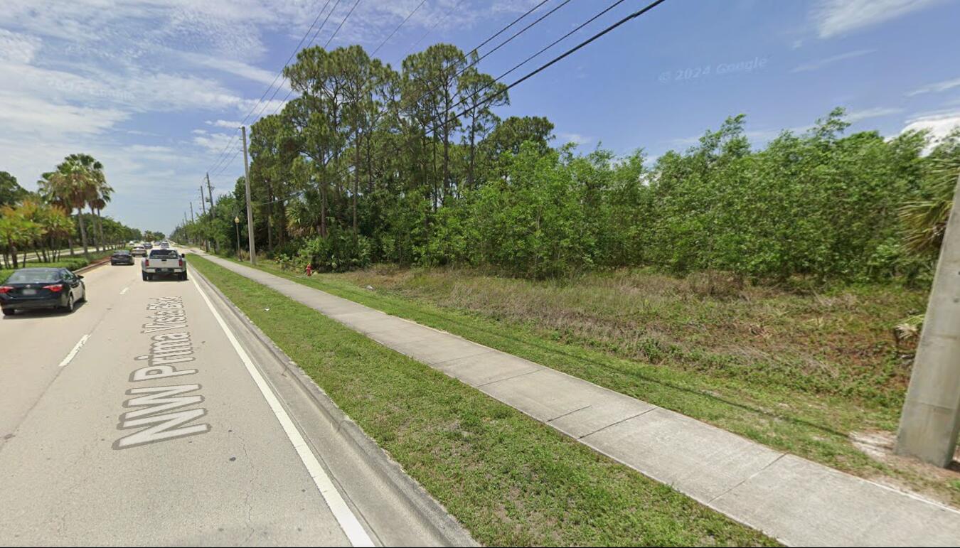 PORT ST LUCIE SECTION 27 - Land