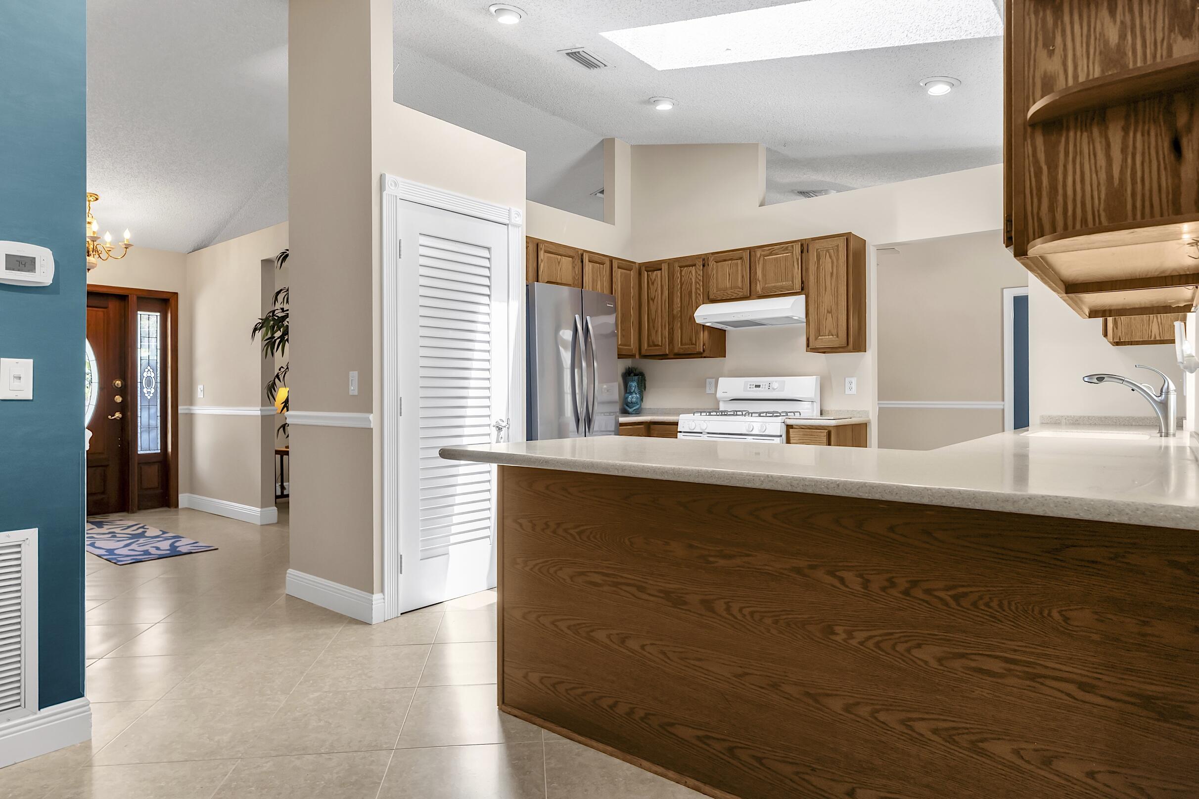 PALM BEACH FARMS CO 3 - Residential