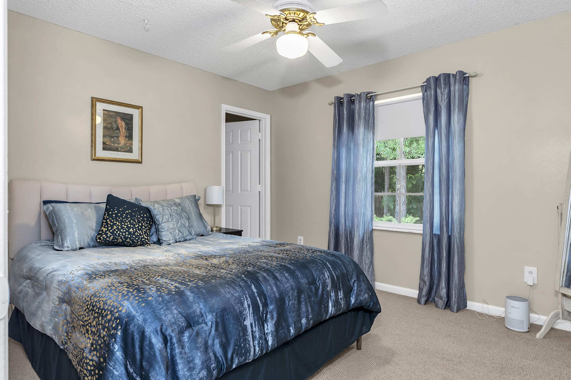 PALM BEACH FARMS CO 3 - Residential