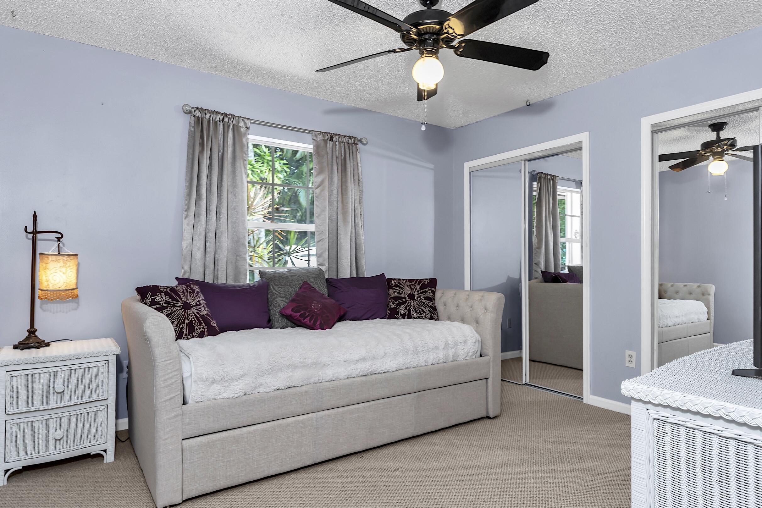 PALM BEACH FARMS CO 3 - Residential