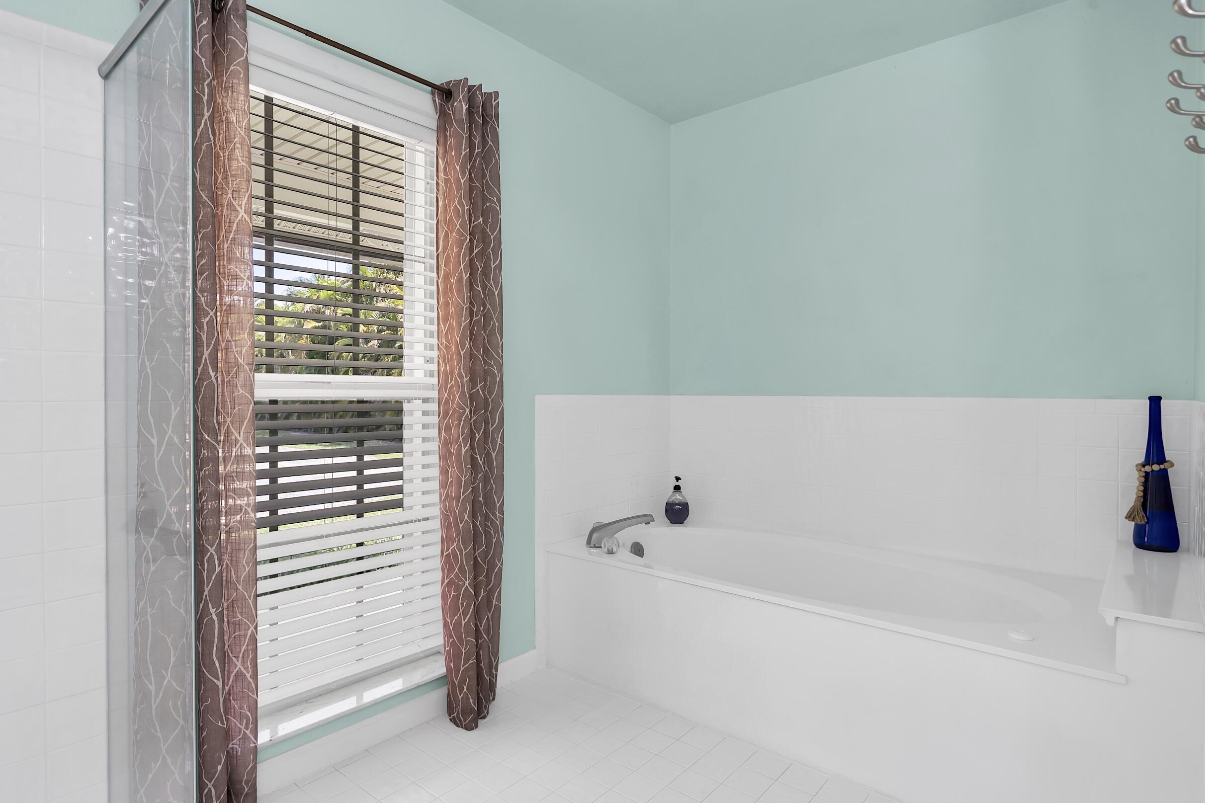 PALM BEACH FARMS CO 3 - Residential