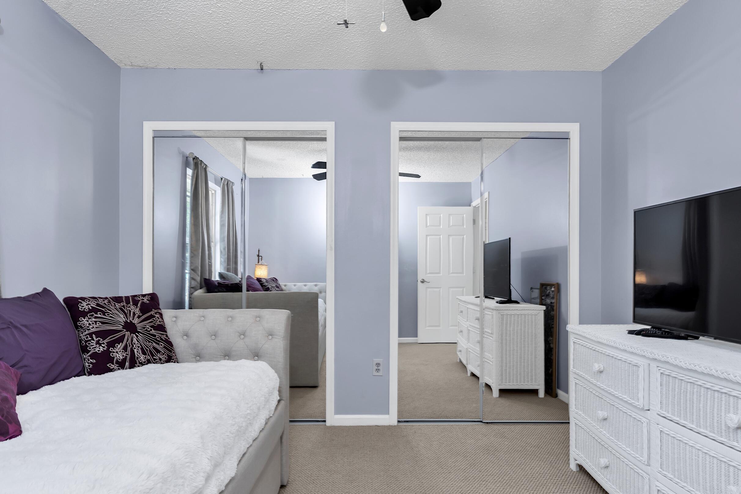 PALM BEACH FARMS CO 3 - Residential