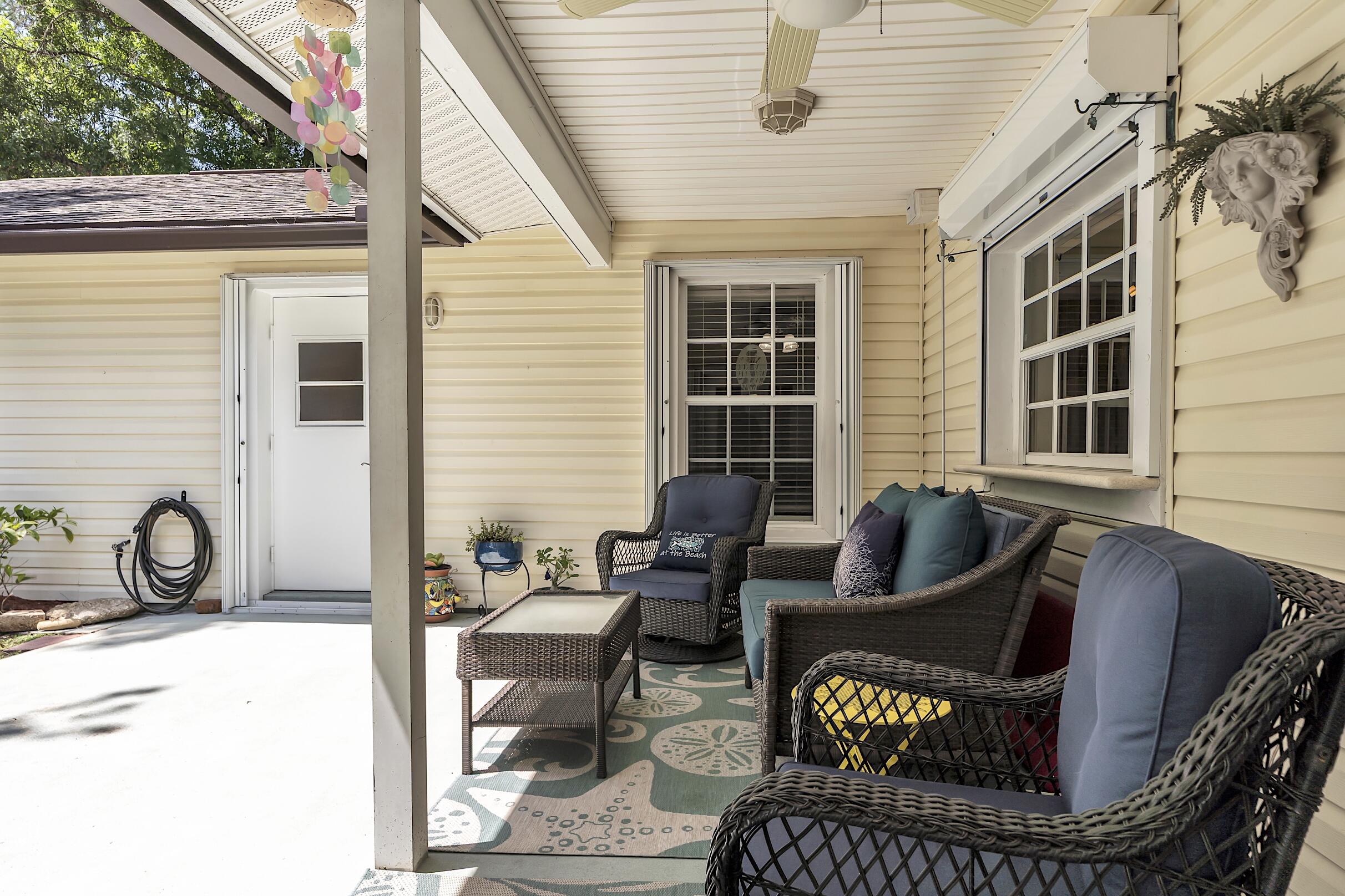 PALM BEACH FARMS CO 3 - Residential