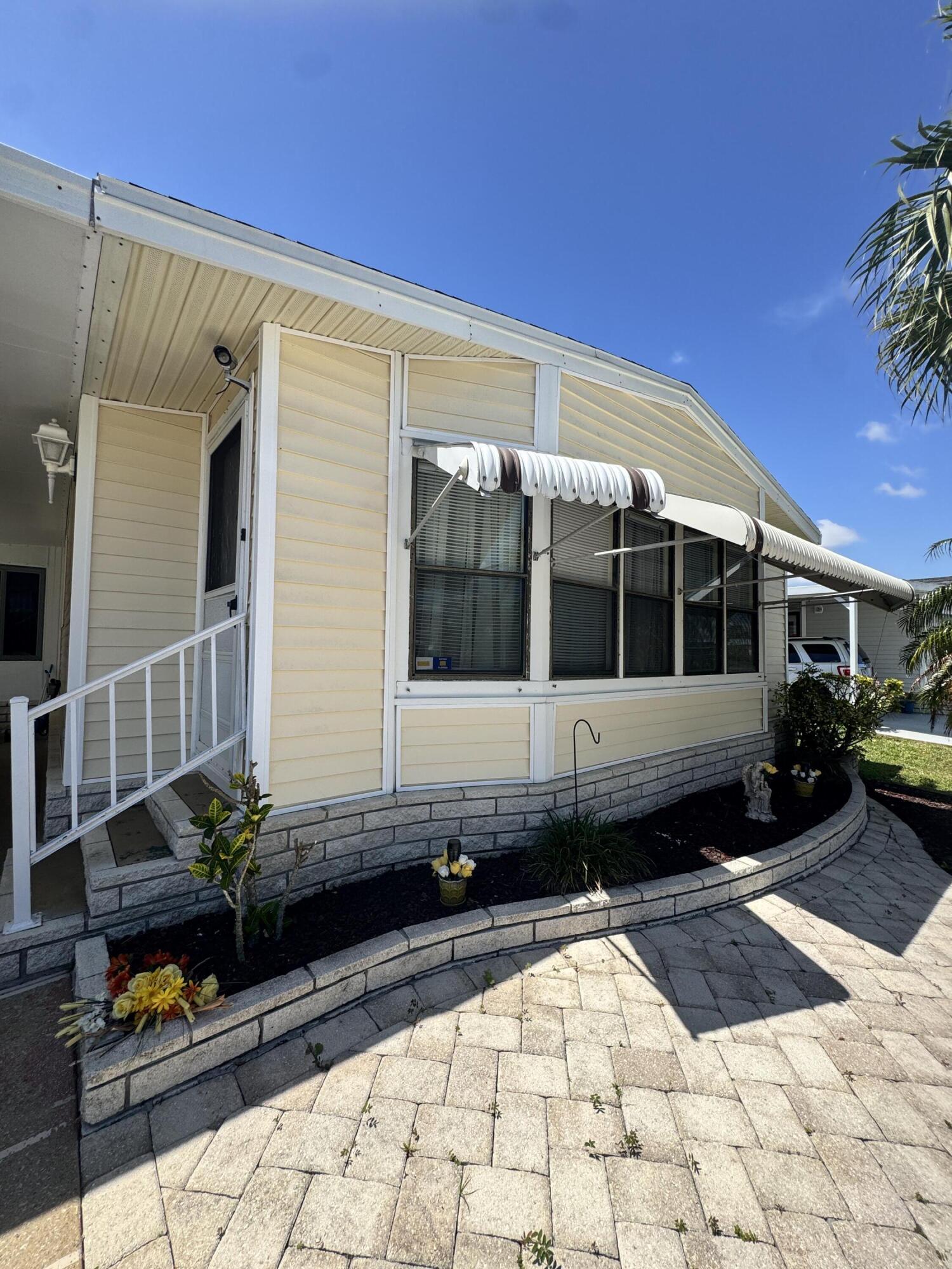 14041 Zorzal Avenue