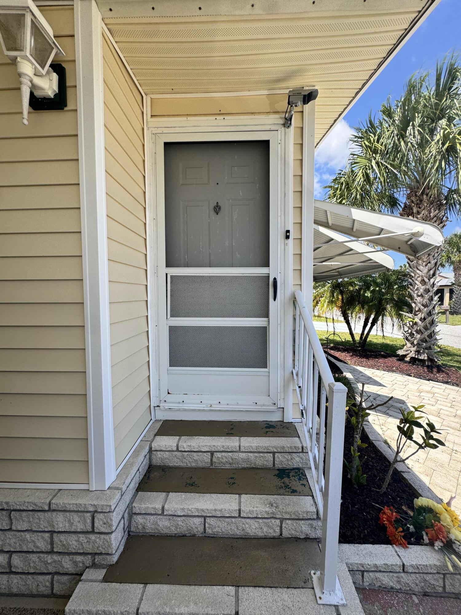 14041 Zorzal Avenue