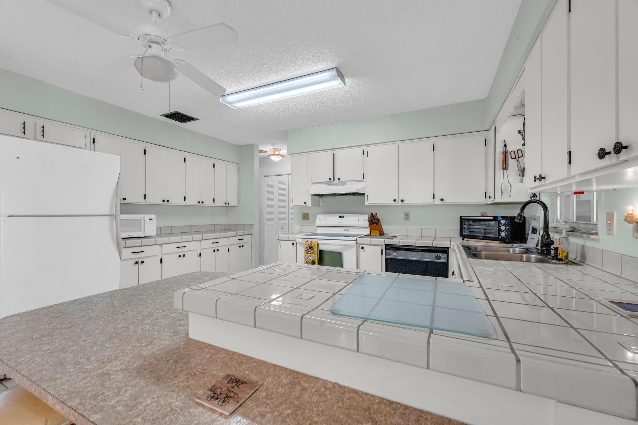 INDIAN RIVER ESTATES UNIT 8 - Residential