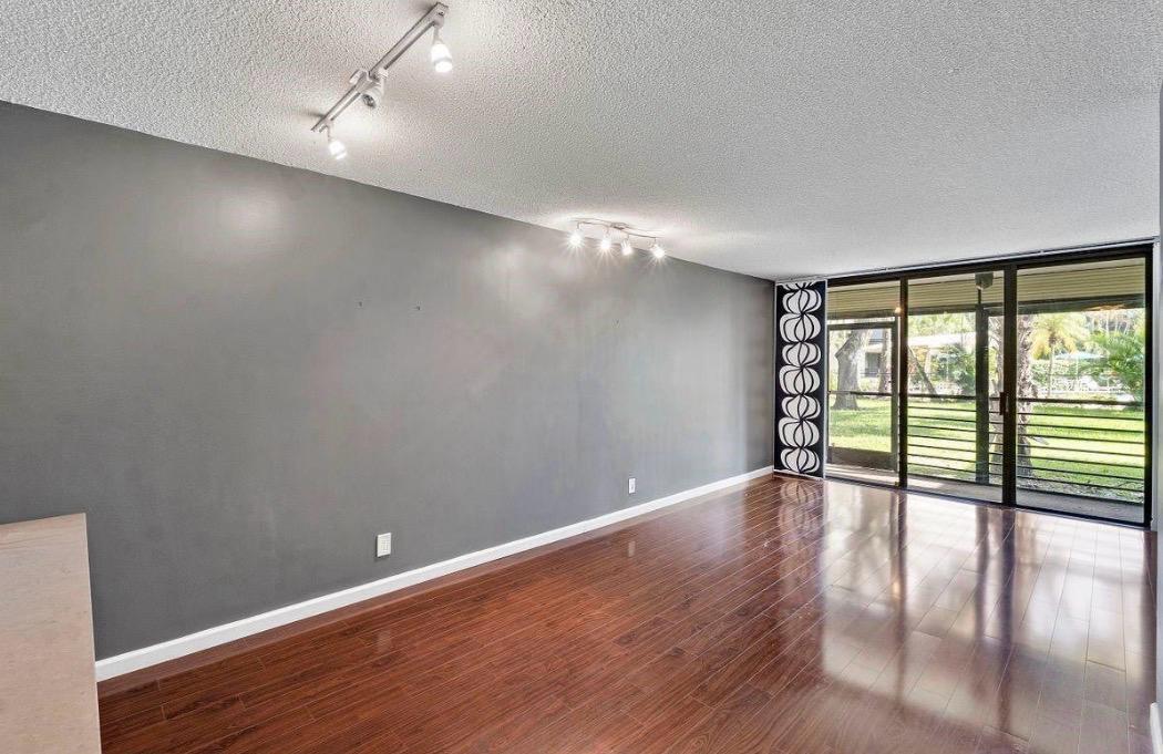 BONAIRE AT WOODMONT NO 2 - Residential