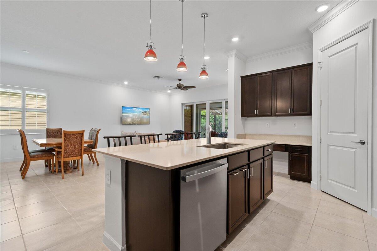 786 SE Woodbine Road