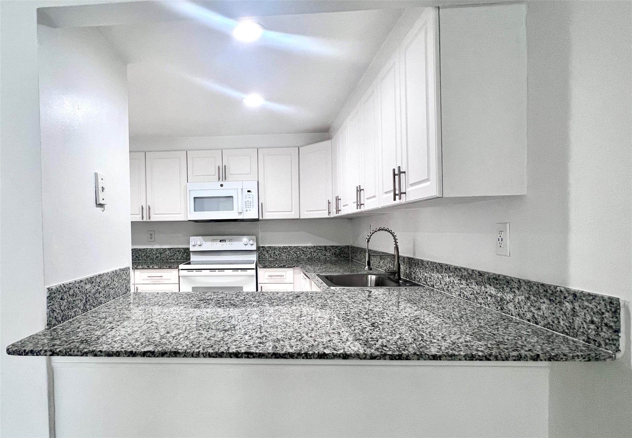 Royalton on the Green - Residential Lease