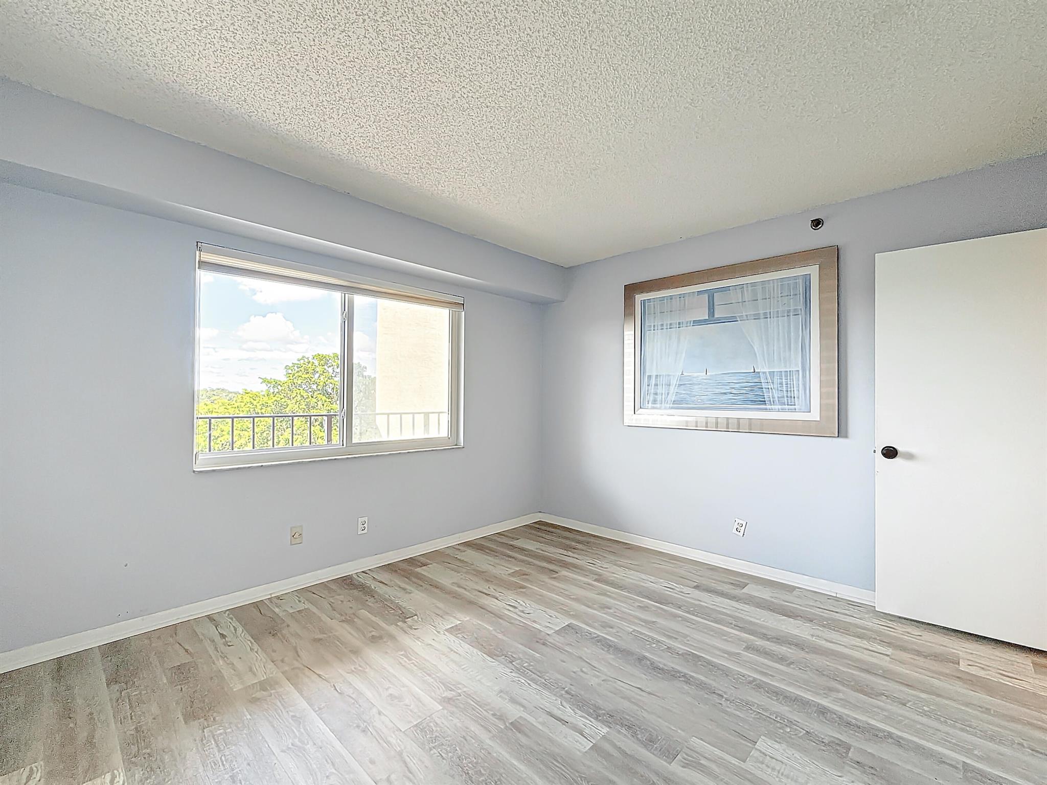 ROLLING HILLS GOLF AND TE - Residential Lease