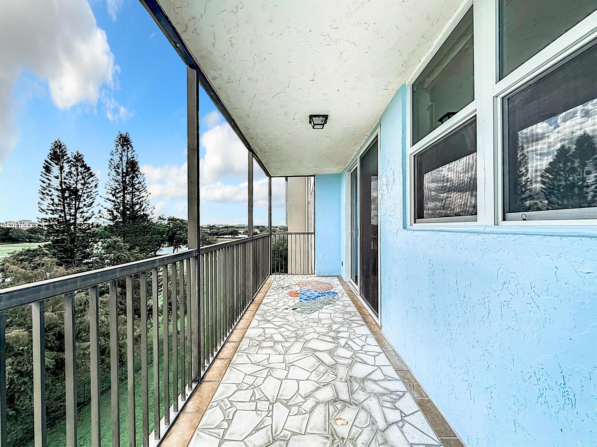 ROLLING HILLS GOLF AND TE - Residential Lease