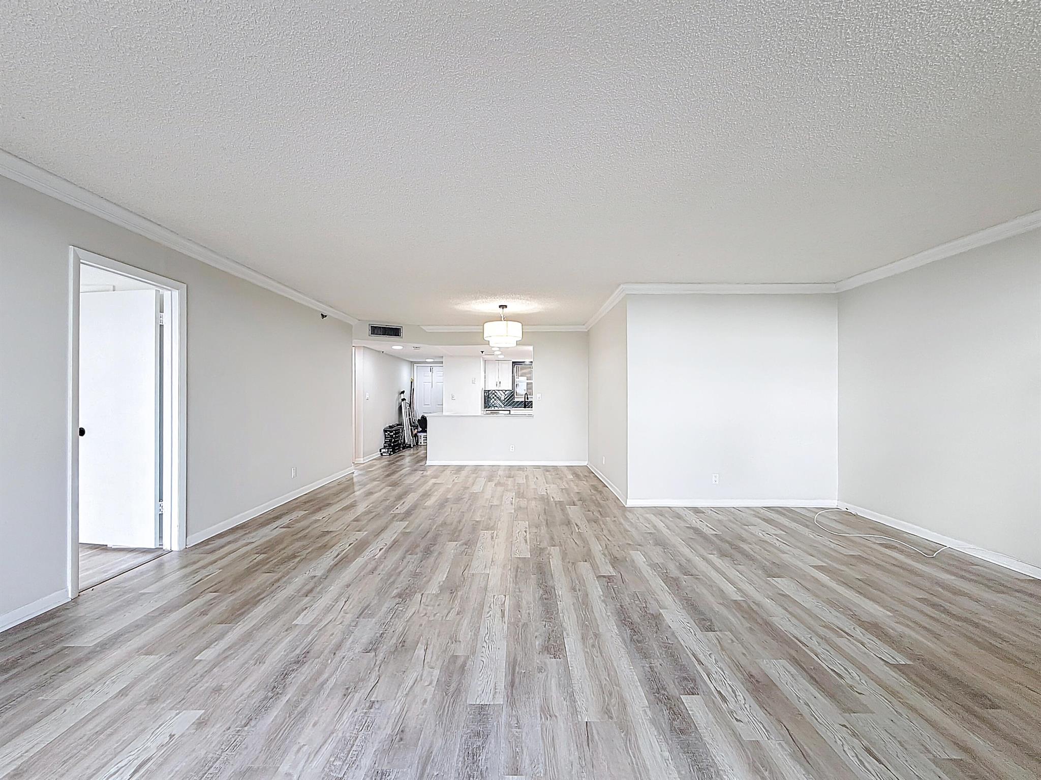 ROLLING HILLS GOLF AND TE - Residential Lease