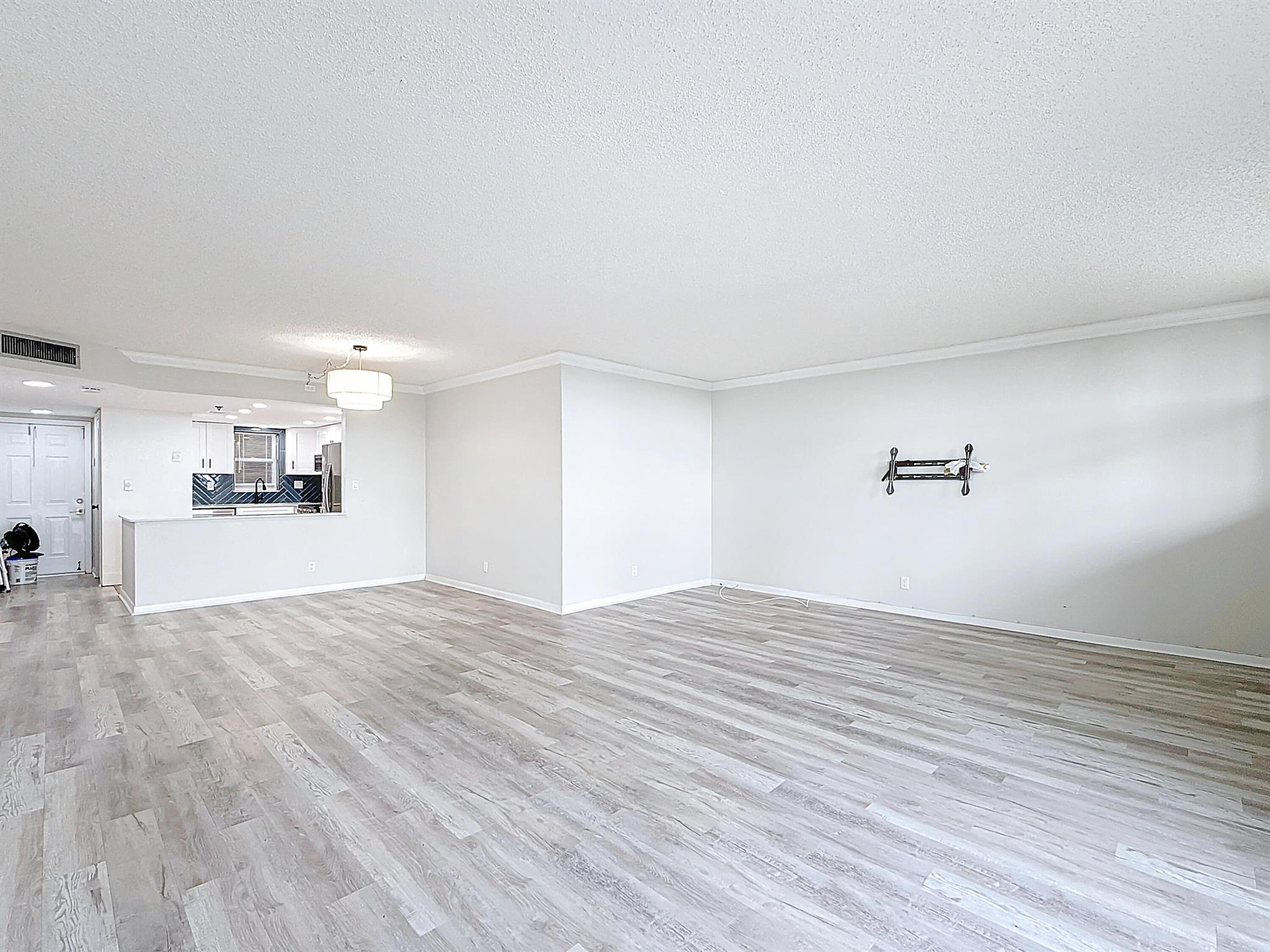 ROLLING HILLS GOLF AND TE - Residential Lease