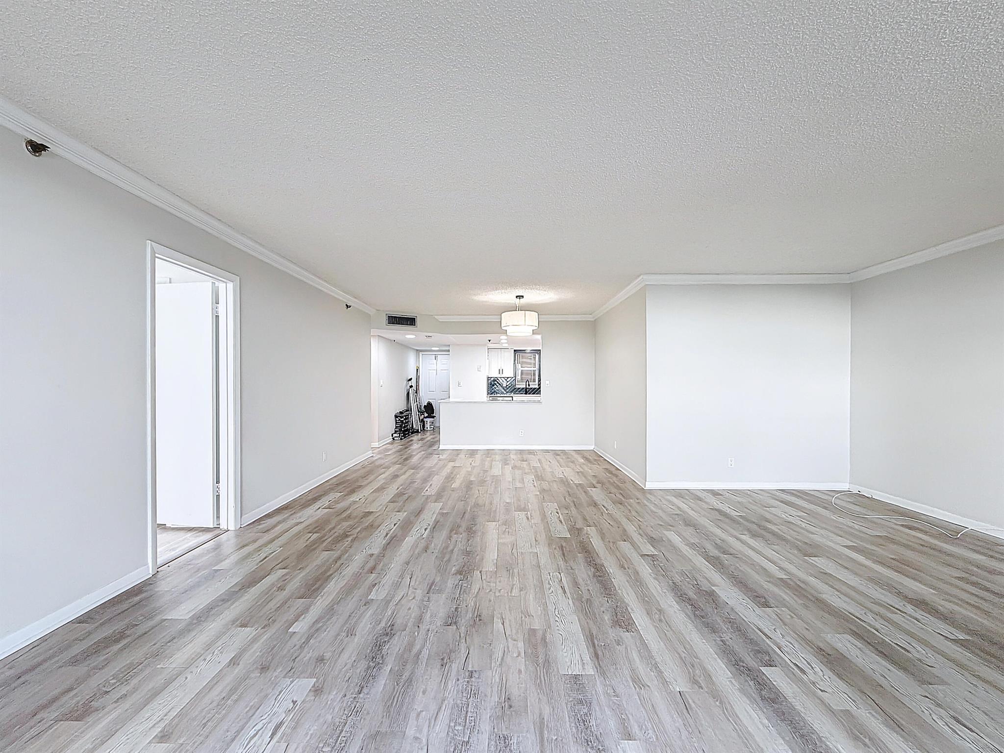 ROLLING HILLS GOLF AND TE - Residential Lease