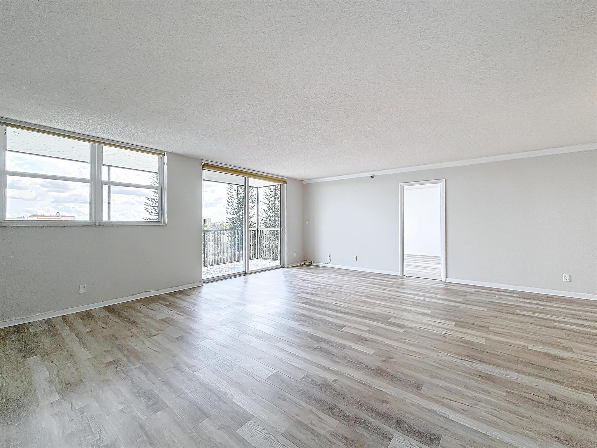 ROLLING HILLS GOLF AND TE - Residential Lease