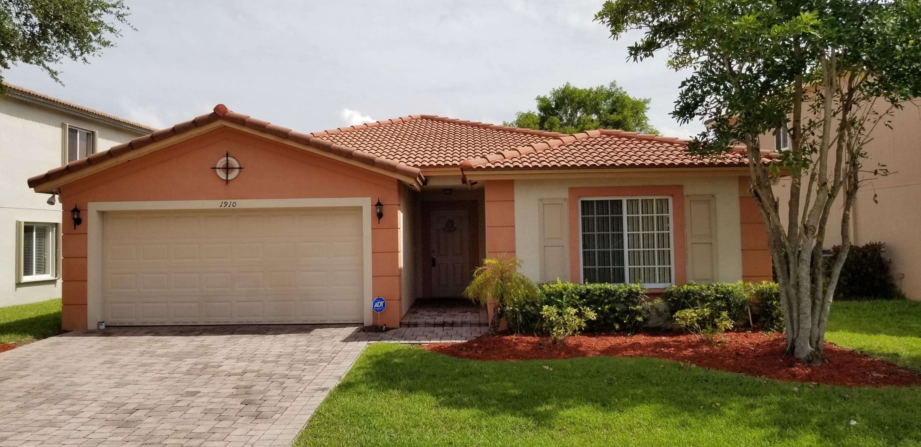 FIRST REPLAT OF PORTOFINO ISLES - Residential Lease