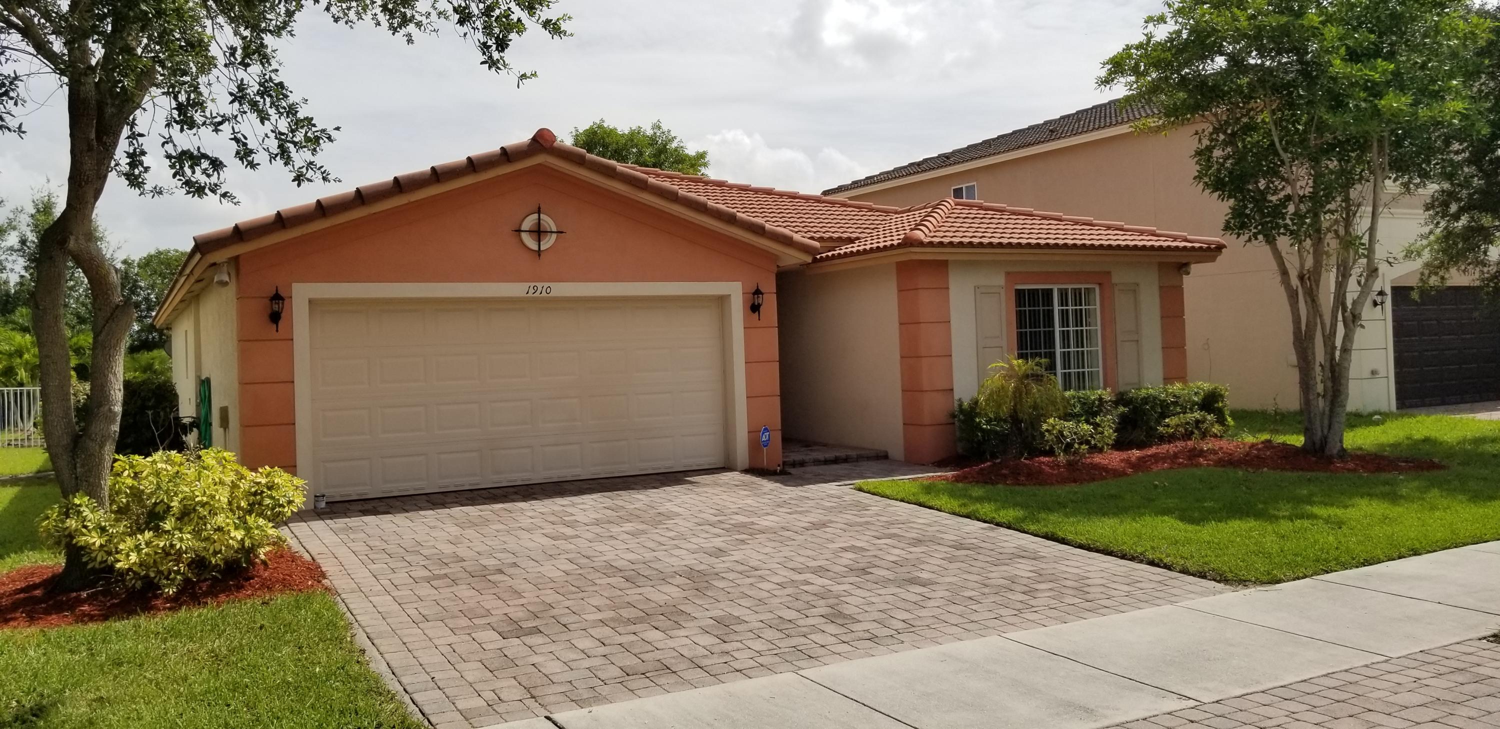 FIRST REPLAT OF PORTOFINO ISLES - Residential Lease