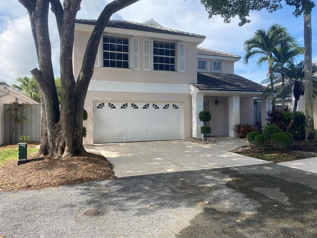 Photo of 17 Commodore Place, Palm Beach Gardens, FL 33418 (MLS # R10733423)