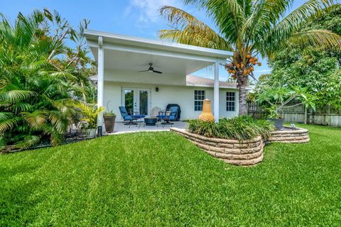 Single Family Residence in Boynton Beach FL 1200 7th Court 32.jpg