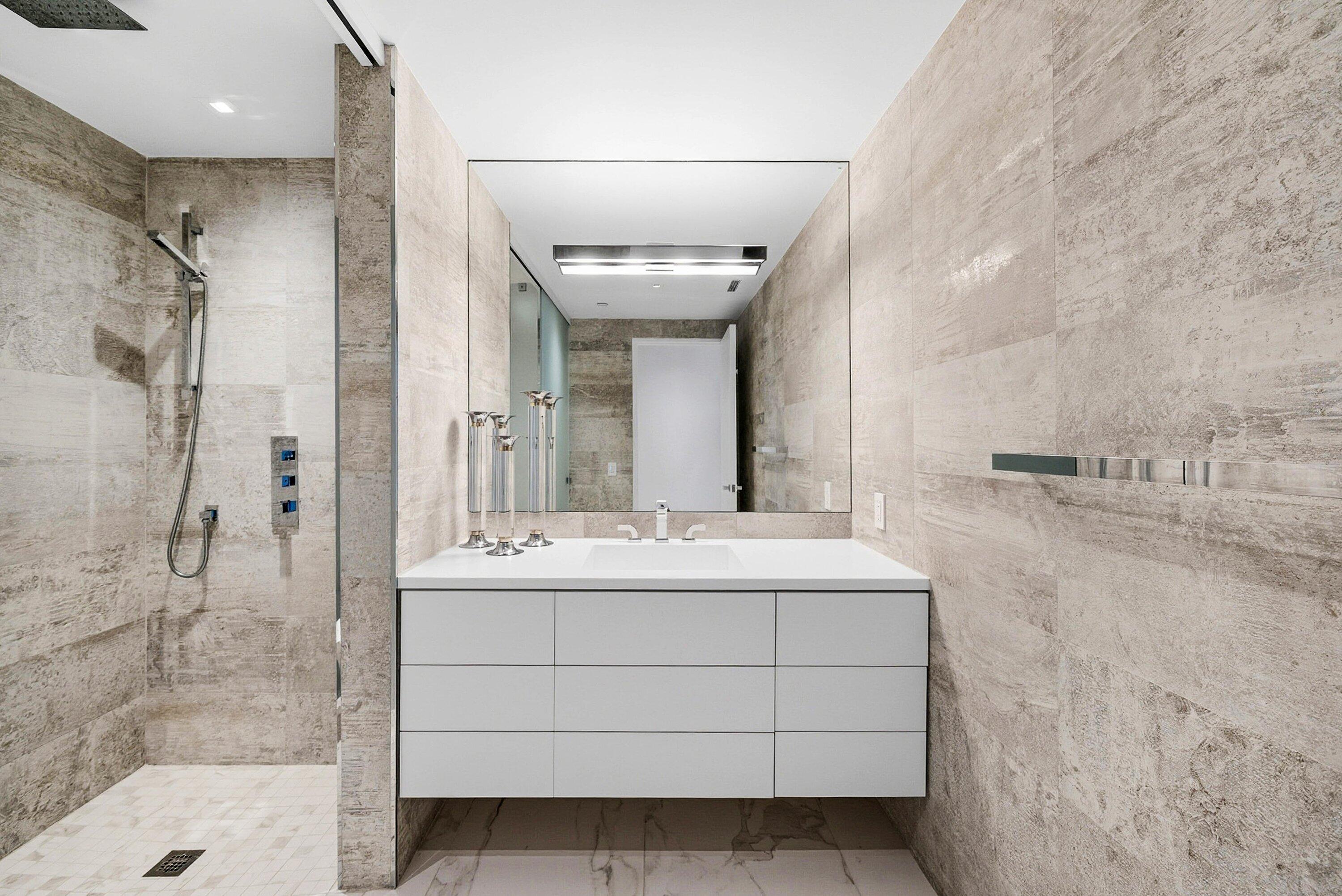 TWENTY ONE HUNDRED CONDO - Residential