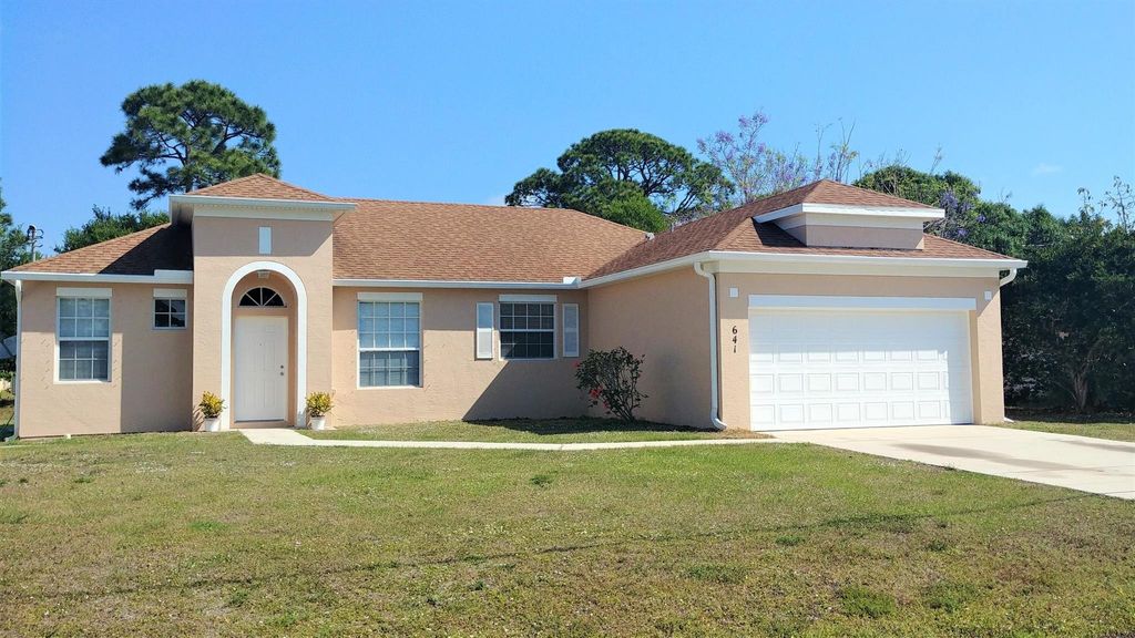 Photo of 641 NW Marion Avenue, Port St Lucie, FL 34983 (MLS # R10880228)