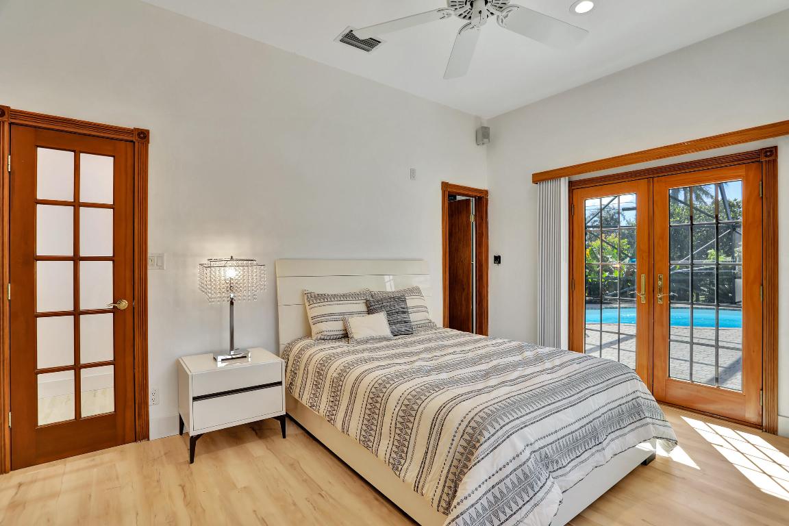 VENETIAN ISLES 2ND SEC - Residential