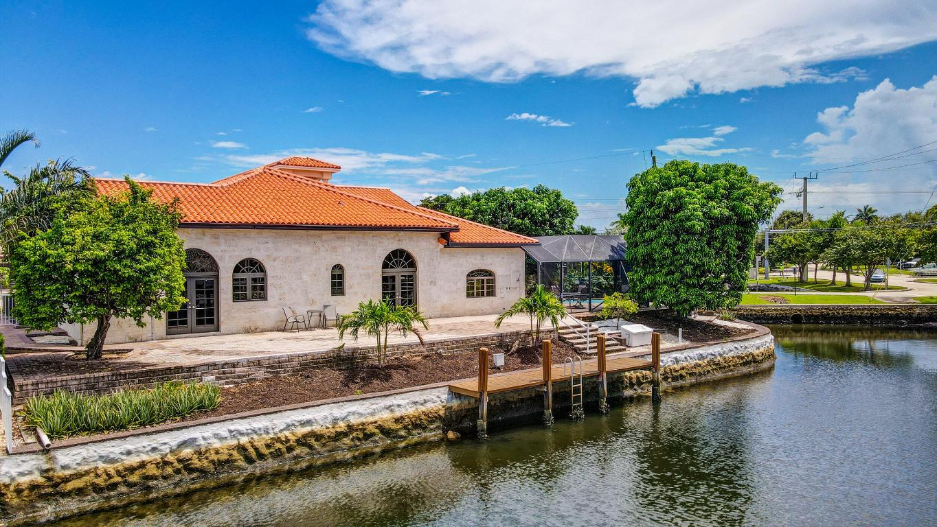 VENETIAN ISLES 2ND SEC - Residential