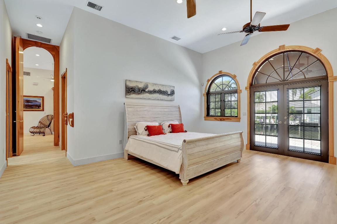 VENETIAN ISLES 2ND SEC - Residential