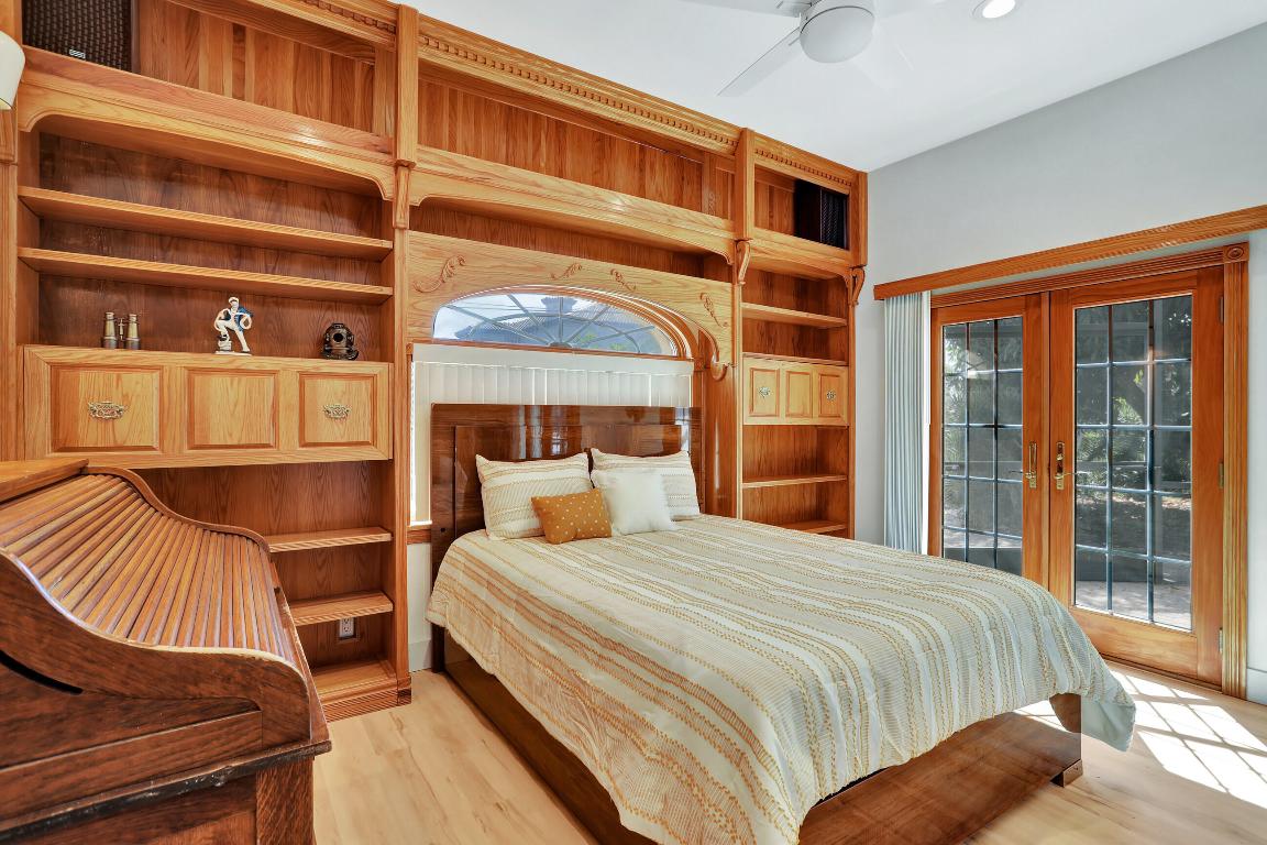 VENETIAN ISLES 2ND SEC - Residential