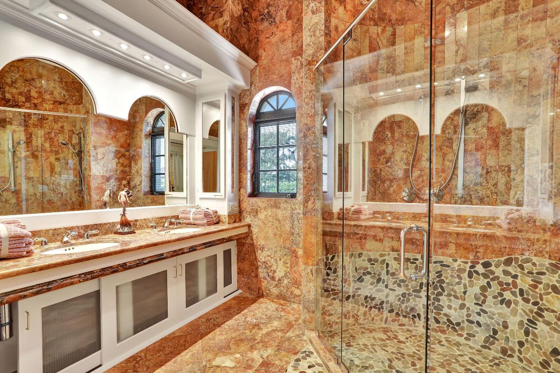 VENETIAN ISLES 2ND SEC - Residential