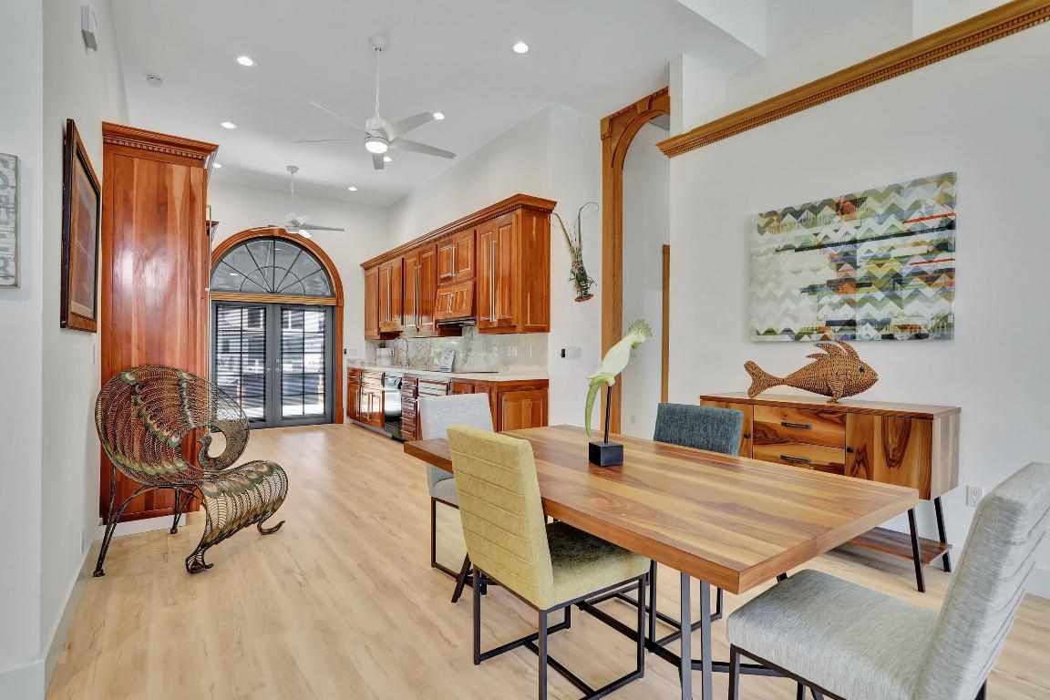 VENETIAN ISLES 2ND SEC - Residential