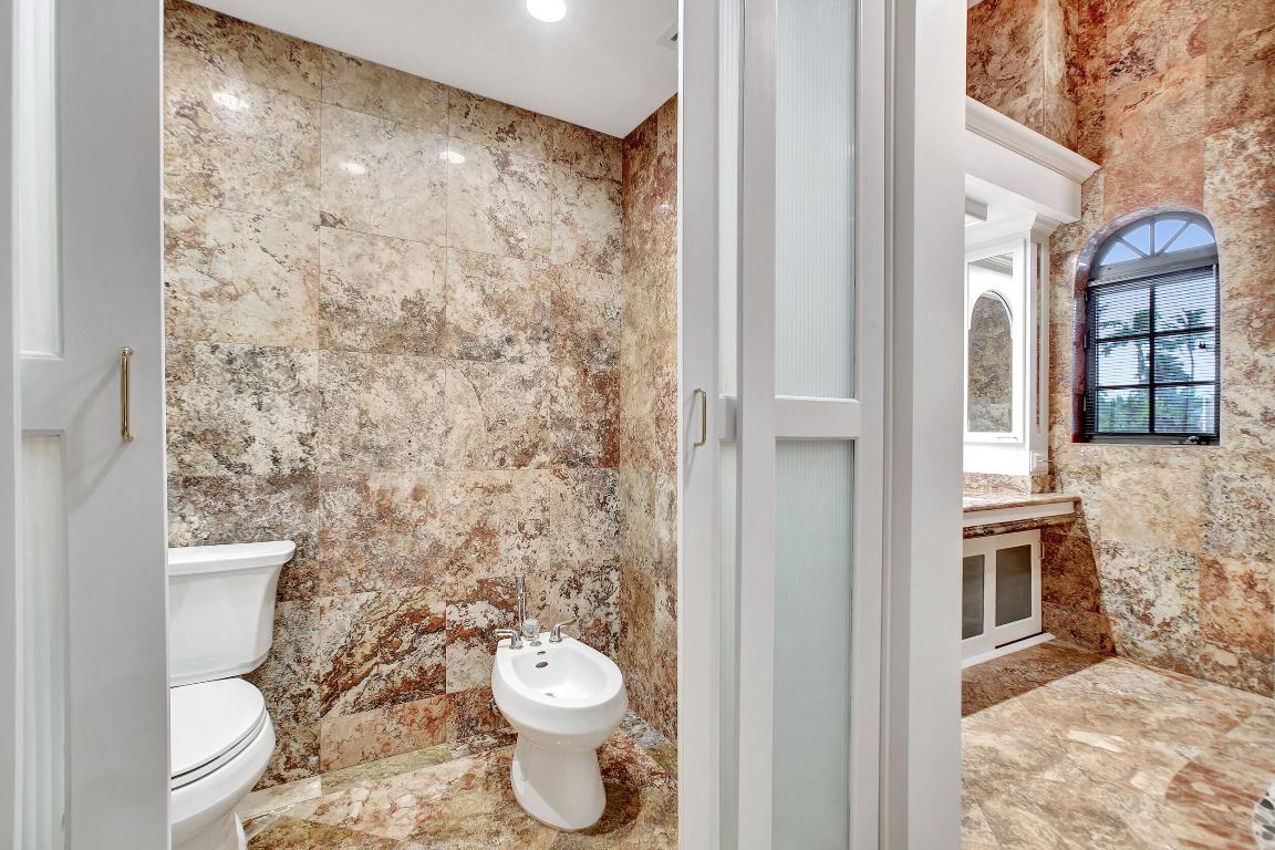 VENETIAN ISLES 2ND SEC - Residential