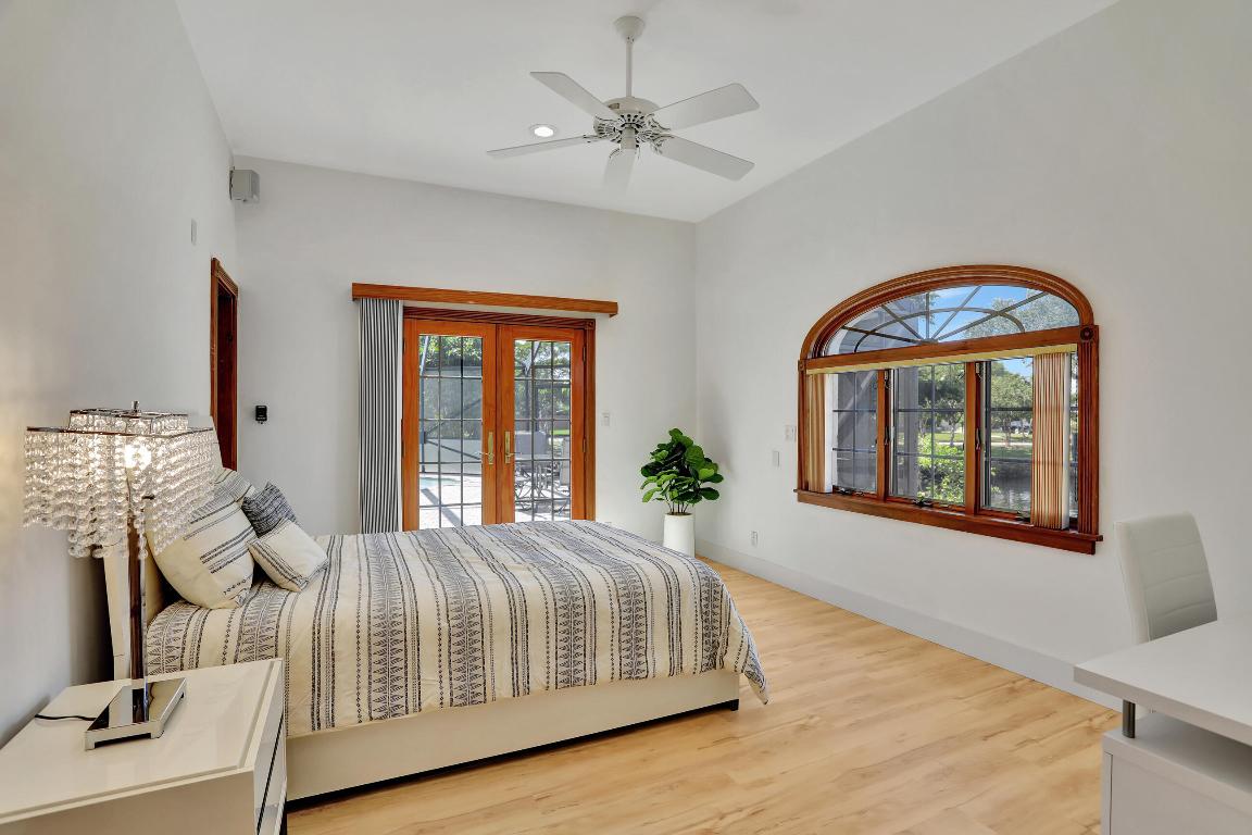 VENETIAN ISLES 2ND SEC - Residential