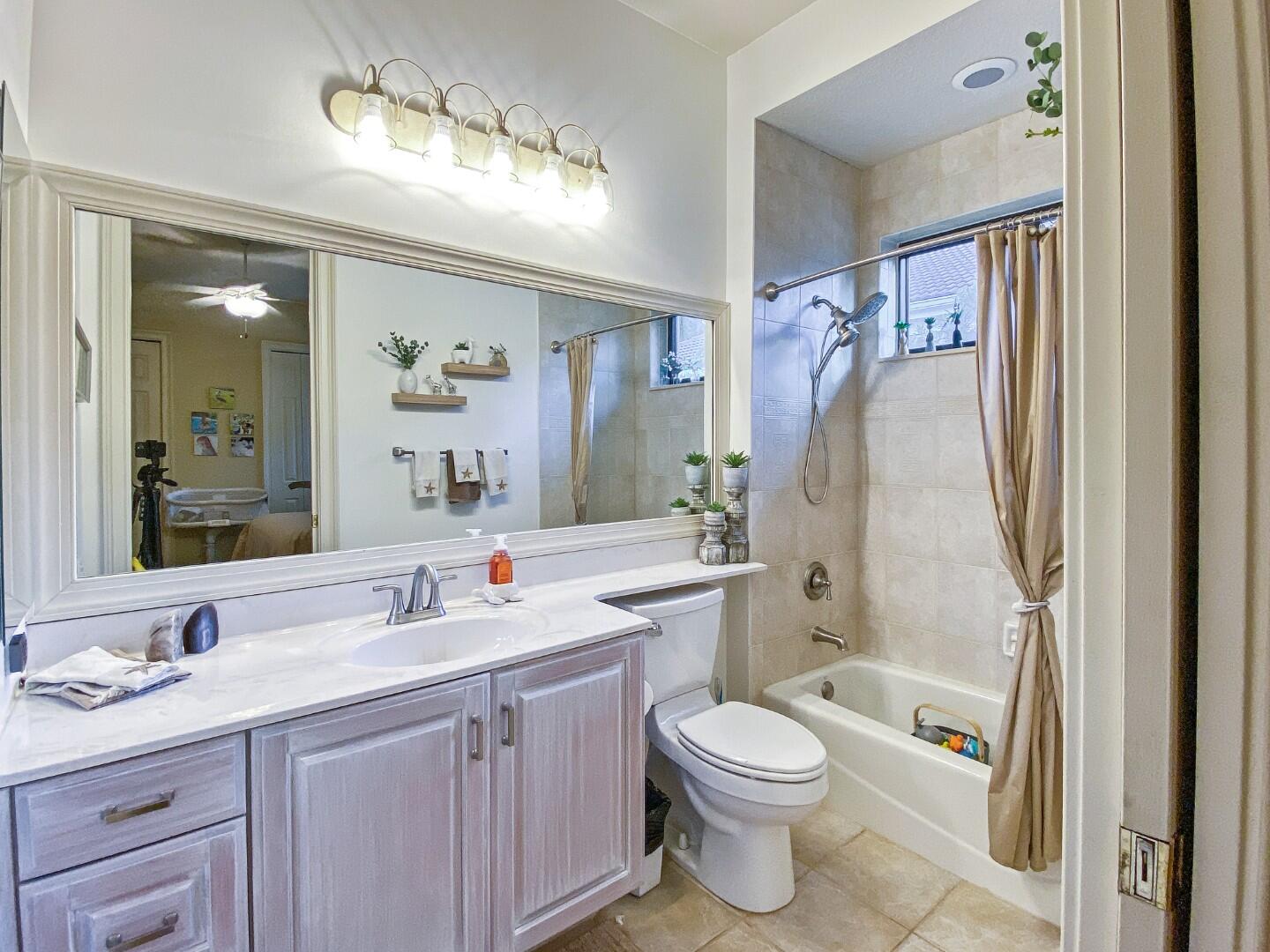 Islands of Jupiter - Residential