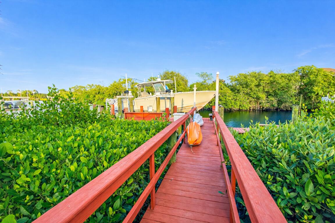 Islands of Jupiter - Residential