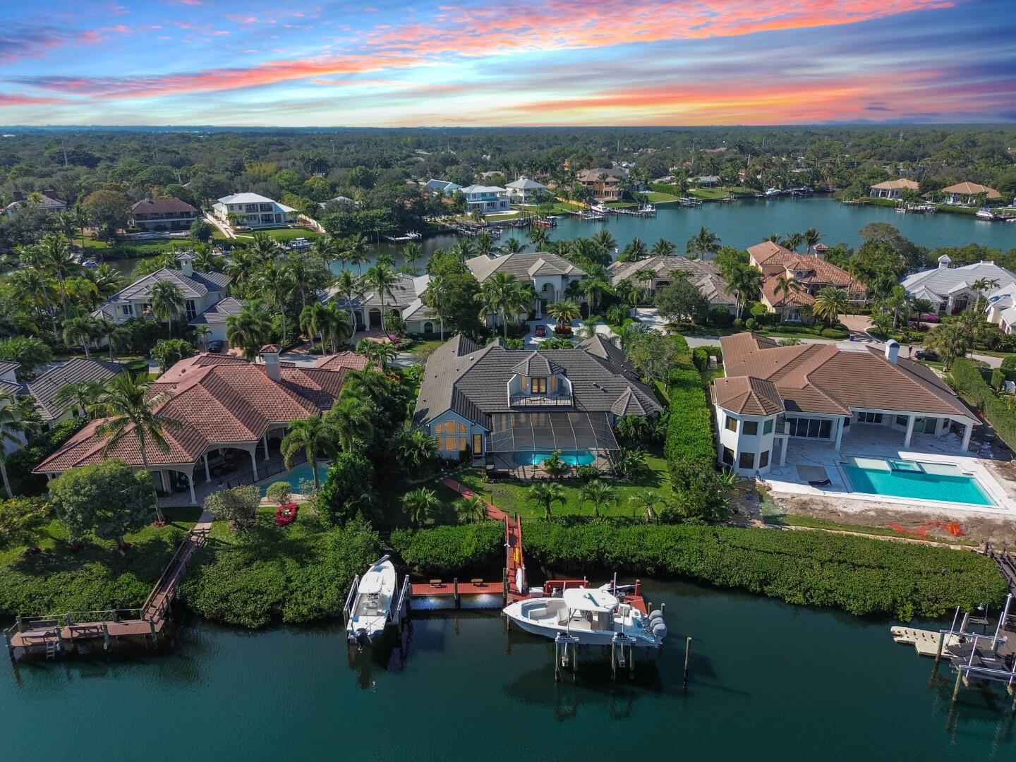 18989 SE Windward Island Lane