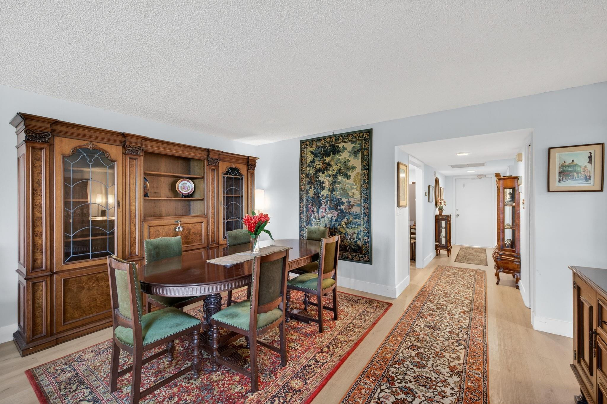 Country Club Fairways Con - Residential